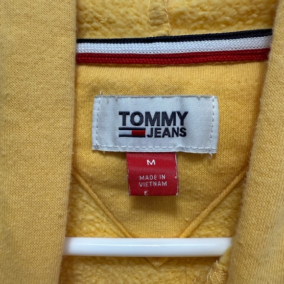Tommy Jeans Mustard Yellow Women's Cropped Hoodie Size Medium - Picture 3 of 3